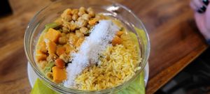 Coco-Curry-Bowl at Frischfutter in Munich