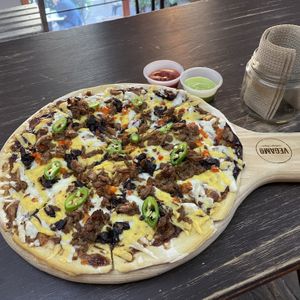 (Really!) spicy bbq pizza at Vegamo Centro in Mexico City