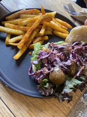 Falafel burger 🍔 🧆   at Vegamo Centro in Mexico City