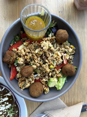 Protein bowl with added falafel 🧆   at Vegamo Centro in Mexico City