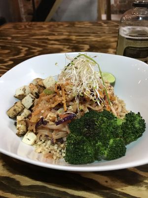 Pad Thai with tofu at Vegamo Centro in Mexico City