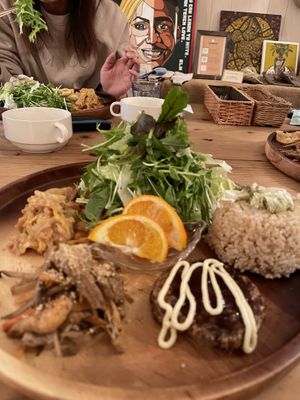 メインはヴィーガンお好み焼きでした  at Babel Cafe in Osaka