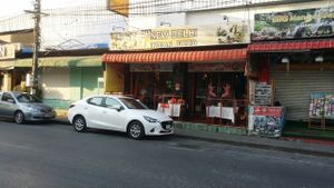 street front at New Delhi Indian Food in Chiang Mai