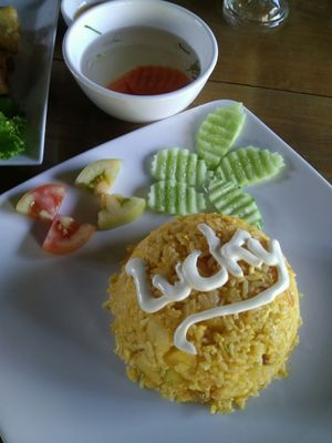 Fruity fried rice at Vitking House II in Siem Reap