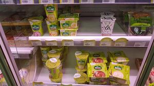 Soy desserts and yoghurt at Biomonde L'Echoppe Bio in Joyeuse