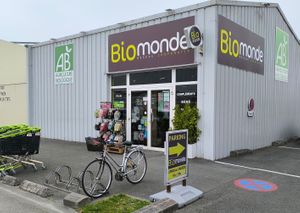 entrée magasin at Biomonde in Saint-pierre-doleron