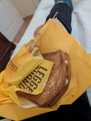  at Capatoast in Naples