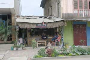 Fachada at Cafe Mar in Puerto Lopez