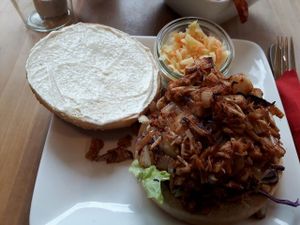 "Pulled pork" burger at Cafe Blattgold in Kiel