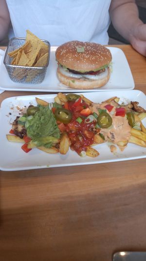 Chili cheese fries at Cafe Blattgold in Kiel