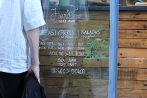 Menu at Hand Go in Porto