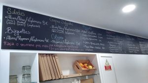 Menu with prices at Hand Go in Porto