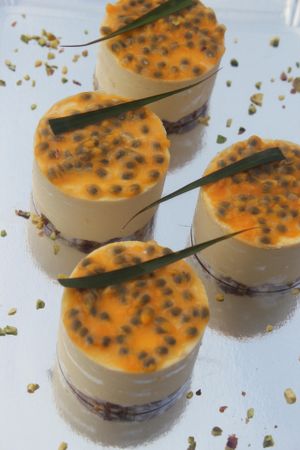 Vegan (raw) passionfruit cheezecake at Squitti in Utrecht