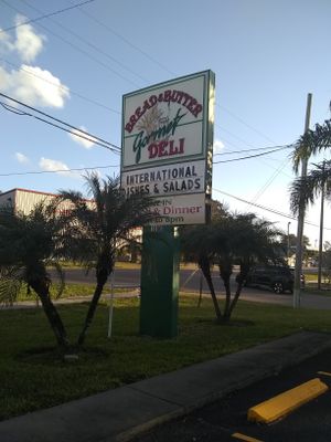 sign at Bread and Butter Deli in Tarpon Springs