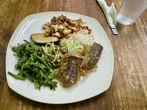 Another good Plato Casado on Mondays!   at Susbida in San Jose