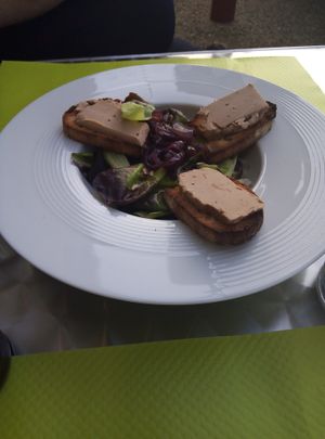 Vegan Fois Gras with brushetta at Celoma in Thonac