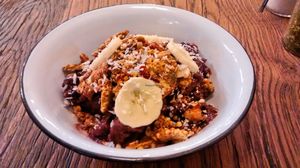 Açai bowl at Wild & The Moon - rue Charlot in Paris