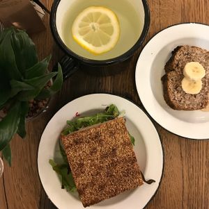 sandwich with lemon water and banana bread at Wild & The Moon - rue Charlot in Paris