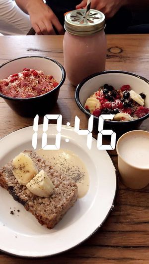 Breakfast time at Wild & The Moon - rue Charlot in Paris