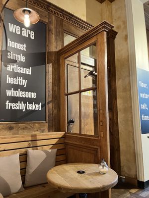 Intérieur   at Le Pain Quotidien - Sablon in Brussels