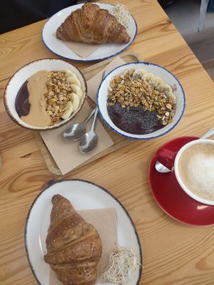  at Almalibre Acai Bar in Valencia