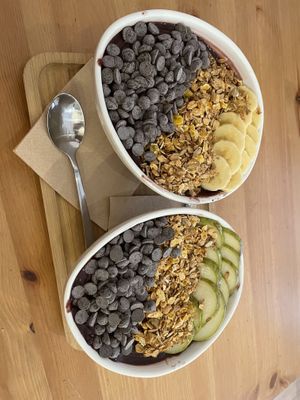 Açai bowl  at Almalibre Acai Bar in Valencia