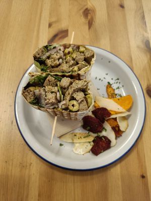 Barcelona wrap at Almalibre Acai Bar in Valencia