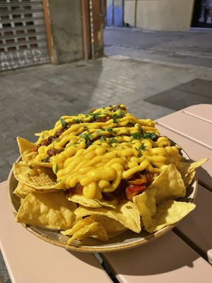 Nachos almalibre  at Almalibre Acai Bar in Valencia