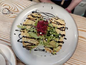 Hummus toast at Almalibre Acai Bar in Valencia