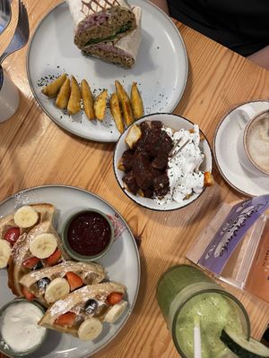   at Almalibre Acai Bar in Valencia