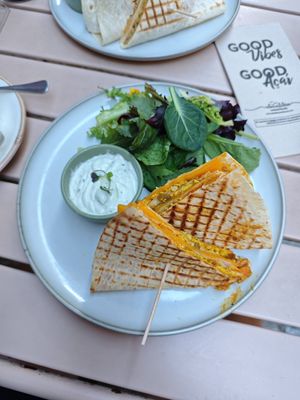 Quesadilla with tofu at Almalibre Acai Bar in Valencia