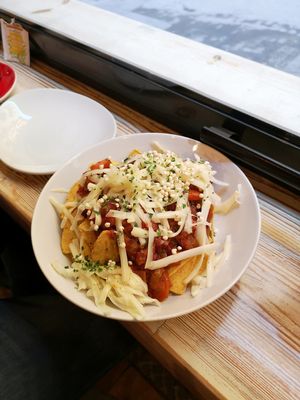 Vegan chilli nachos at Almalibre Acai Bar in Valencia