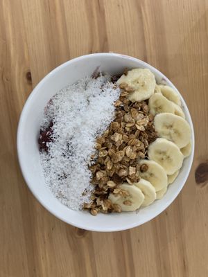 Acai bowl with banana, granola and coco  at Almalibre Acai Bar in Valencia