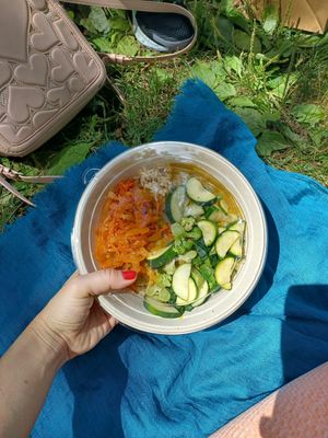 Bowl de arroz al curry at Le Botaniste - UES in New York City