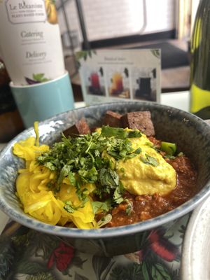 Chili sin carne  with fresh veggies base and turmeric hummus  at Le Botaniste - UES in New York City