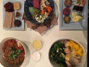 Trying a bunch of dishes at Le Botaniste - UES in New York City