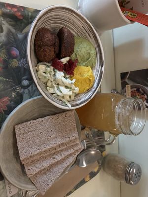 Mezze platter and lemonade iced teaa  at Le Botaniste - UES in New York City