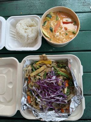 Red curry (top), drunken noodles (bottom)  at Ae's Thai Kitchen - Food Truck in Hana