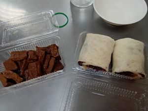 Black rice wraps and dried tofu at Ming Long in Taitung