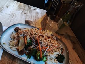 Pad Thai mit Seitan at Tata Restaurant in Vienna