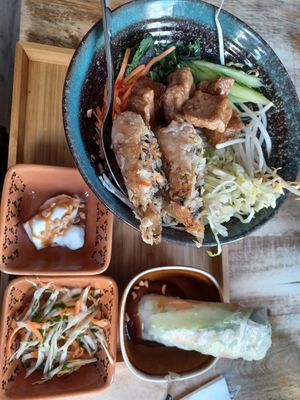 Lunch menu at Tata Restaurant in Vienna