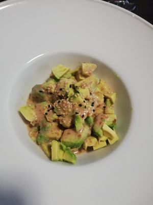 Antipasto avocado con salsa di sesamo at Asia Fusion Sushi in Paderno Dugnano