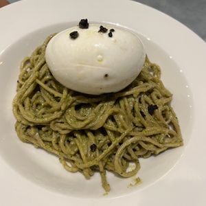 wholegrain spaghetti and pistachio pesto at Teresa Carles in Lleida