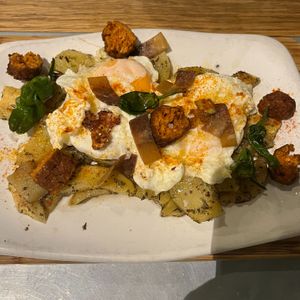 'scrambled' eggs and potatoes at Teresa Carles in Lleida