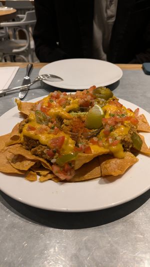 Los nachos muy ricos, bastante carne. Ideal para compartir entre varias personas. at Teresa Carles in Lleida