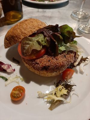 Hamburguesa vegana at Teresa Carles in Lleida