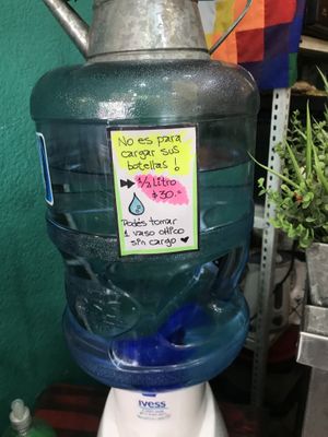 Para cargar la botella at Y la vaca Chocha in Buenos Aires