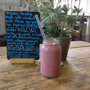 Breakfast Smoothie at House Twenty8 in Sherfield On Loddon