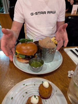 Vegan 'chicken' burger at Mildreds - Kings Cross in North London