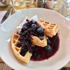 Waffles 💚 at Mildreds - Kings Cross in North London